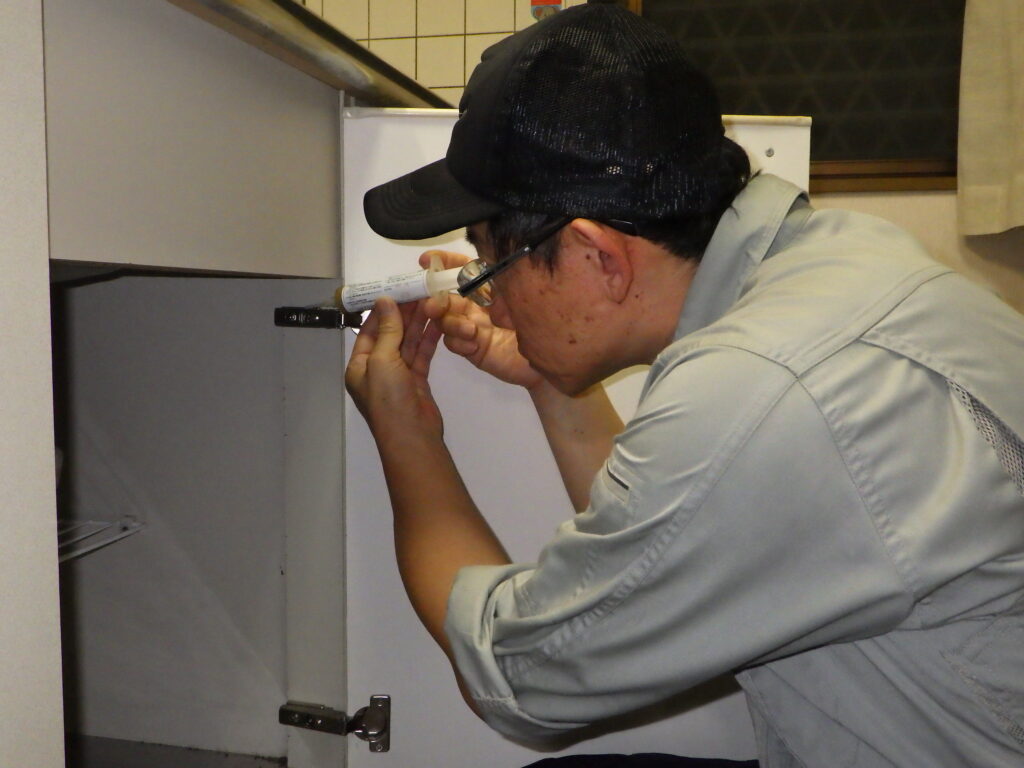 モストップ不動産　ゴキブリ発生予防作業